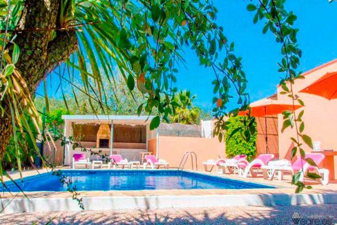 4397964045-can-julian-0