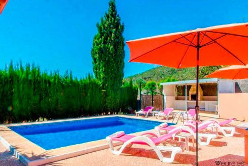 4397964045-can-julian-1