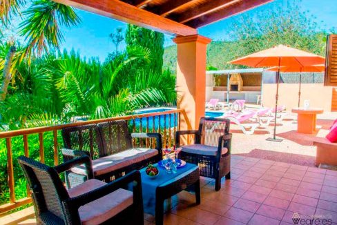 4397964045-can-julian-10