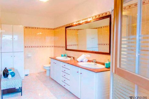 4397964045-can-julian-18