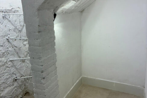 Foto-de-WE-ARE-_-servicios-inmobiliarios(3) (1)